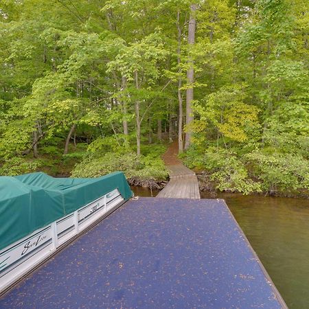 Stunning Lakefront Roxboro Home With Private Dock! エクステリア 写真