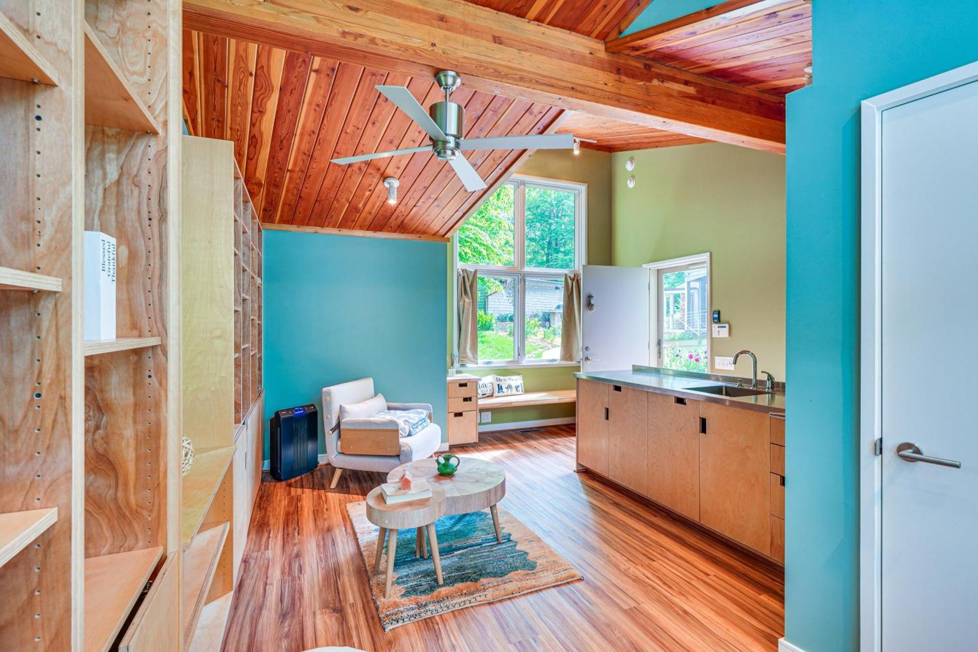 Stunning Lakefront Roxboro Home With Private Dock! エクステリア 写真