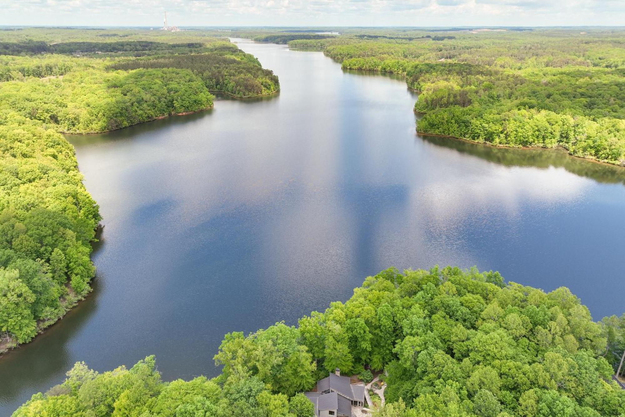 Stunning Lakefront Roxboro Home With Private Dock! エクステリア 写真