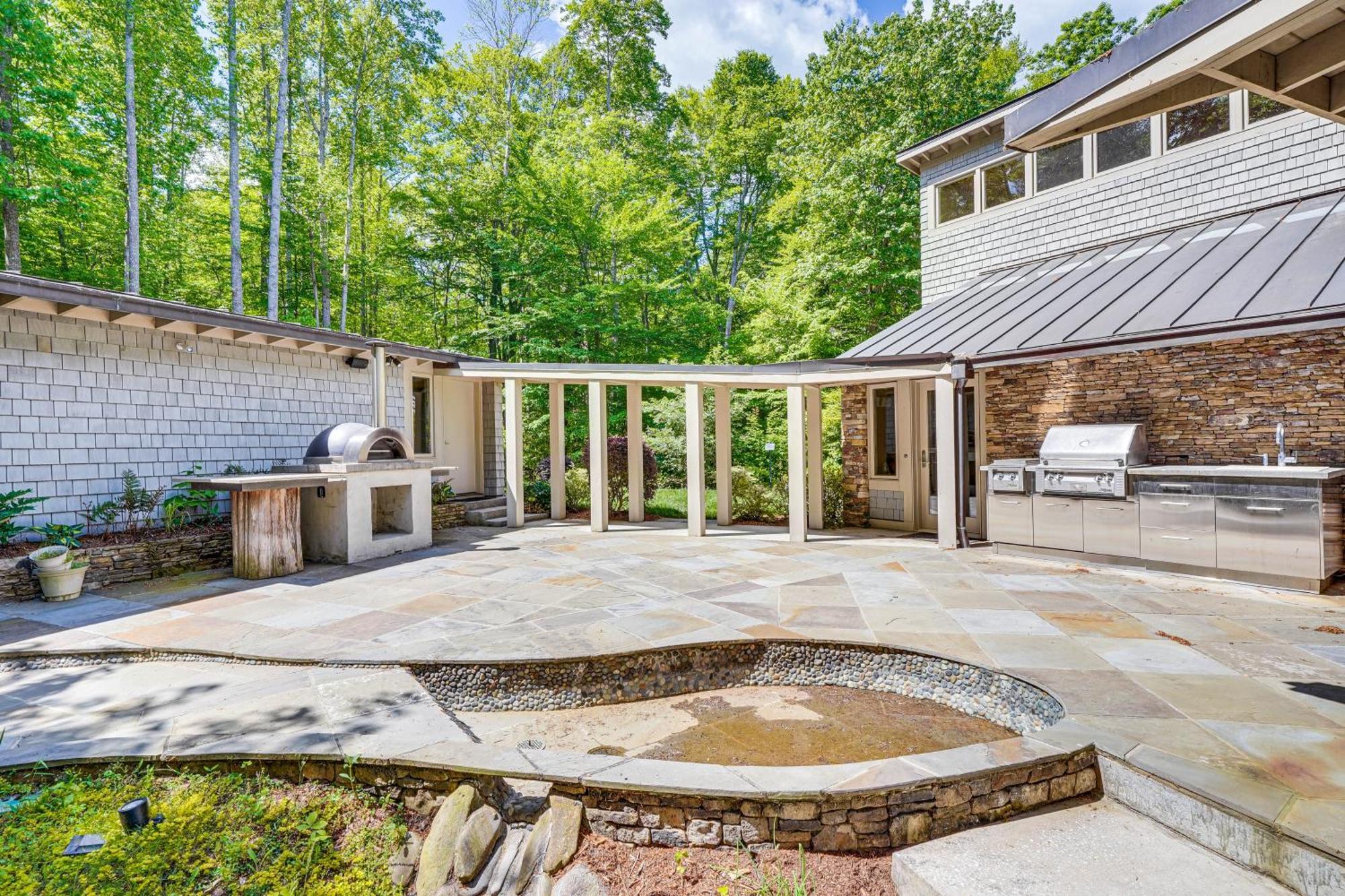 Stunning Lakefront Roxboro Home With Private Dock! エクステリア 写真
